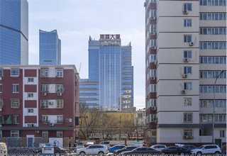 南汇区精密冲床吊装就位